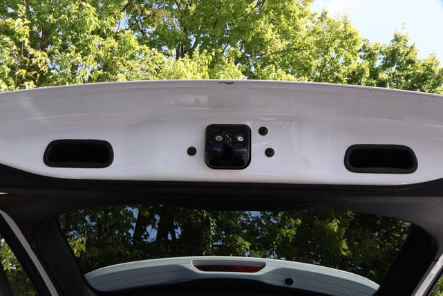 Photo of 2022 Bright White Clearcoat Jeep Grand Cherokee