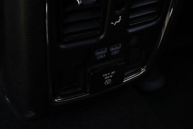 Photo of 2022 Bright White Clearcoat Jeep Grand Cherokee