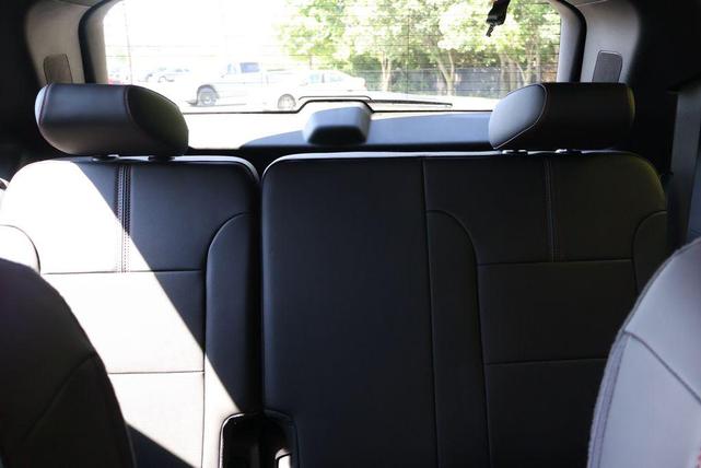 Photo of 2023 Summit White Chevrolet Traverse