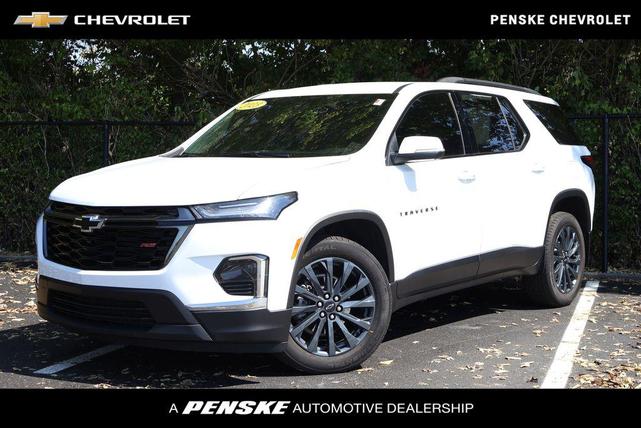 Photo of 2023 Summit White Chevrolet Traverse