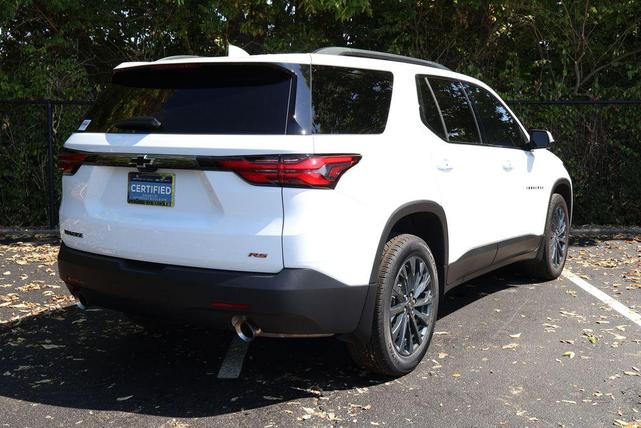 Photo of 2023 Summit White Chevrolet Traverse