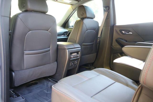 Photo of 2023 Summit White Chevrolet Traverse