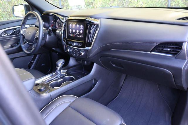 Photo of 2023 Sterling Gray Metallic Chevrolet Traverse