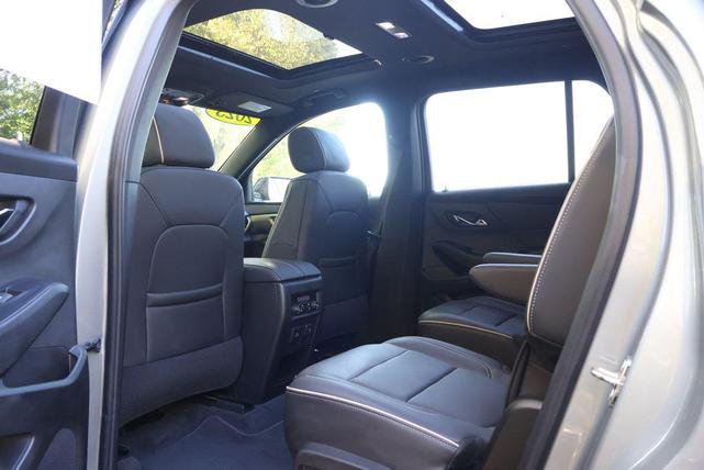 Photo of 2023 Sterling Gray Metallic Chevrolet Traverse