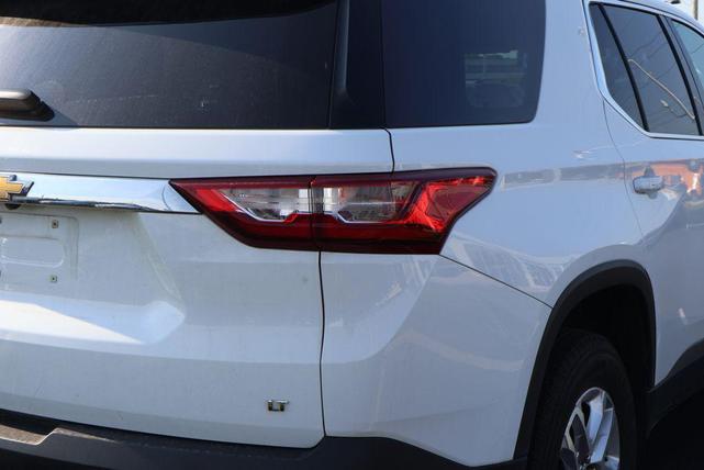 Photo of 2018 Summit White Chevrolet Traverse