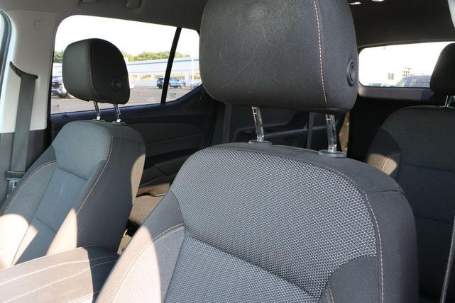 Photo of 2018 Summit White Chevrolet Traverse