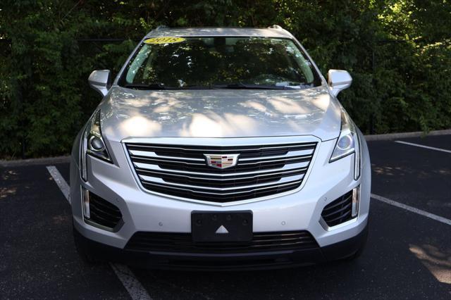 Photo of 2018 Radiant Silver Metallic Cadillac XT5