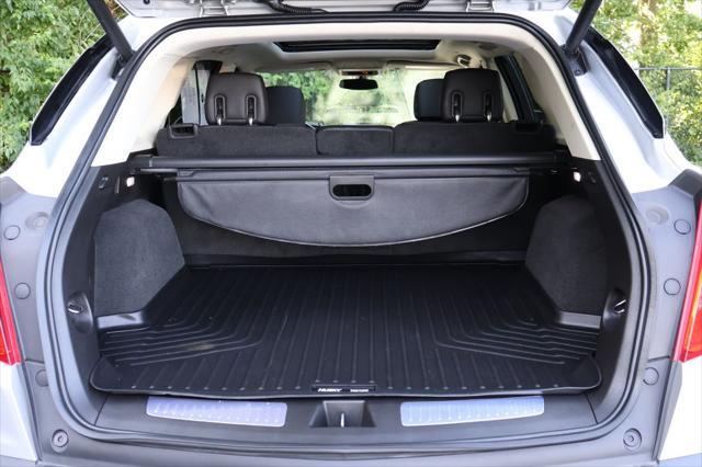 Photo of 2018 Radiant Silver Metallic Cadillac XT5