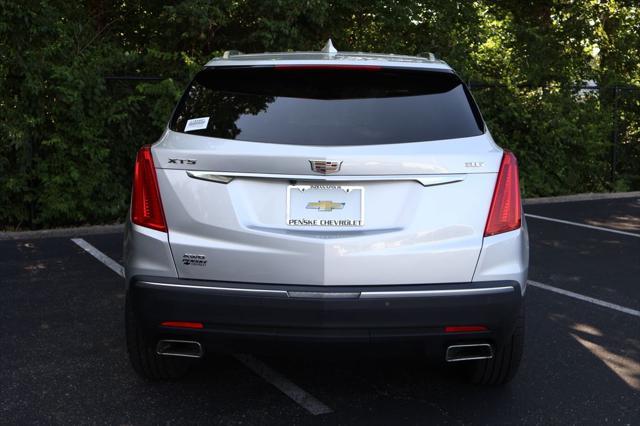 Photo of 2018 Radiant Silver Metallic Cadillac XT5