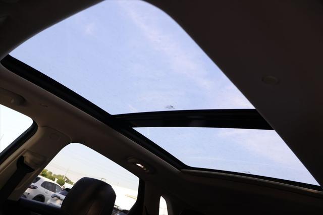 Photo of 2018 Radiant Silver Metallic Cadillac XT5