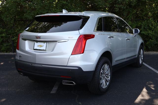 Photo of 2018 Radiant Silver Metallic Cadillac XT5