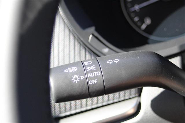 Photo of 2025 Rhodium White Premium Mazda CX-90