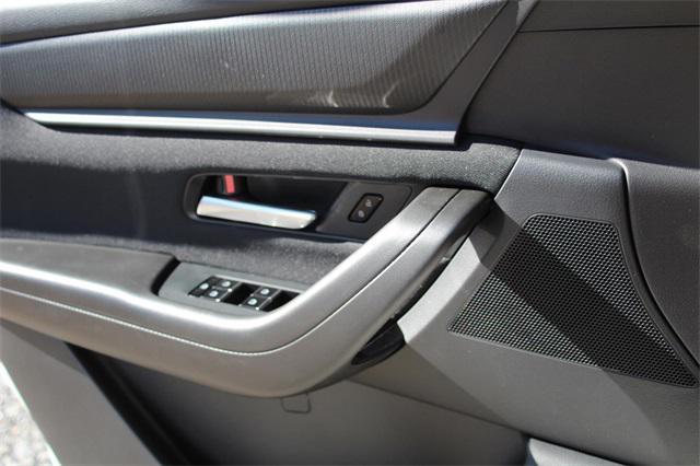 Photo of 2025 Rhodium White Premium Mazda CX-90