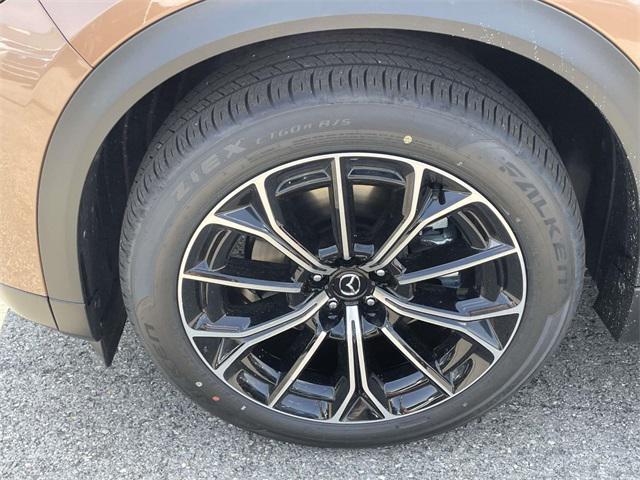 Photo of 2025 Melting Copper Metallic Mazda CX-70 PHEV