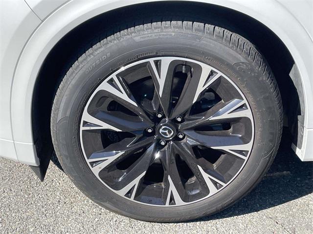Photo of 2024 Rhodium White Premium Mazda CX-90