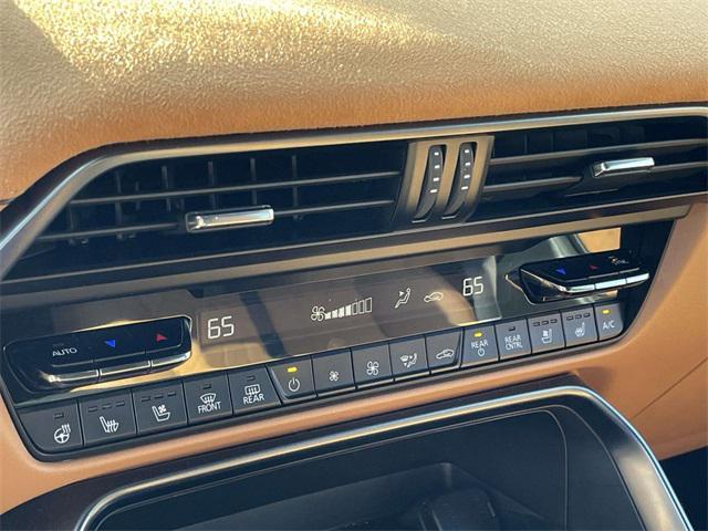Photo of 2024 Rhodium White Premium Mazda CX-90