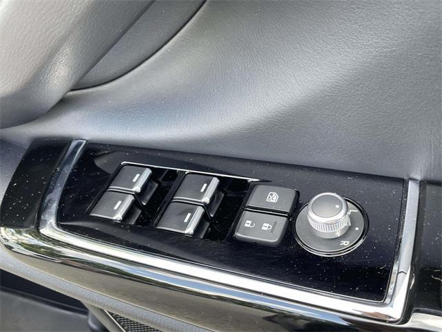 Photo of 2022 Deep Crystal Blue Mica Mazda CX-9