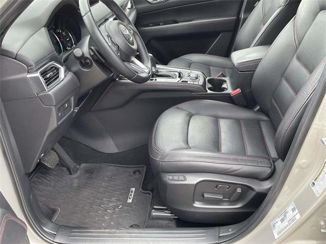 Photo of 2024 Platinum Quartz Metallic Mazda CX-5