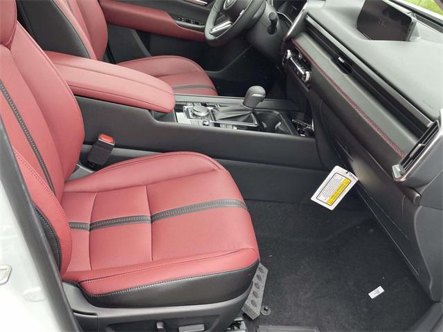 Photo of 2025 White Mazda CX-50 Hybrid