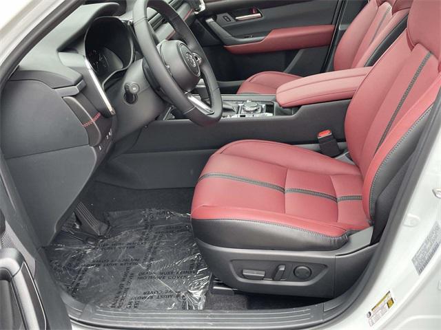 Photo of 2025 White Mazda CX-50 Hybrid