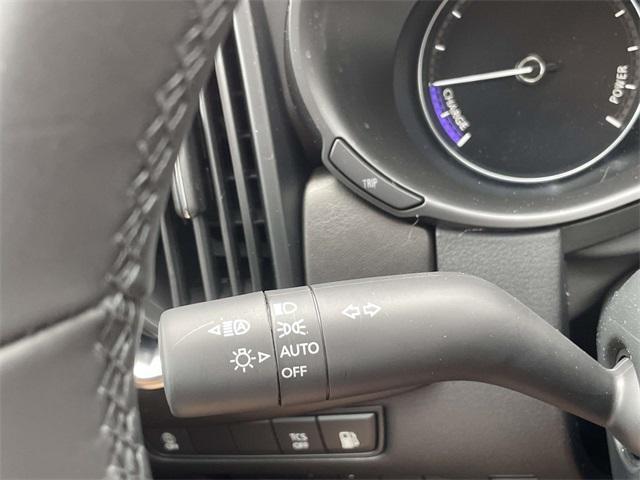 Photo of 2025 White Mazda CX-50 Hybrid