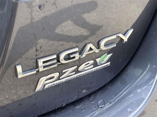 Photo of 2015 Carbide Gray Metallic Subaru Legacy