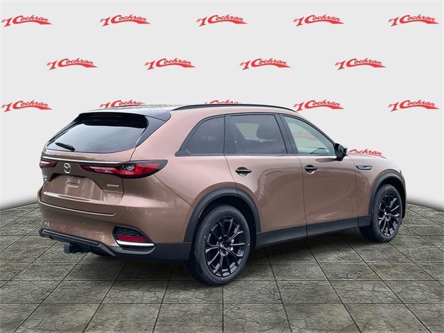 Photo of 2025 Melting Copper Metallic Mazda CX-70