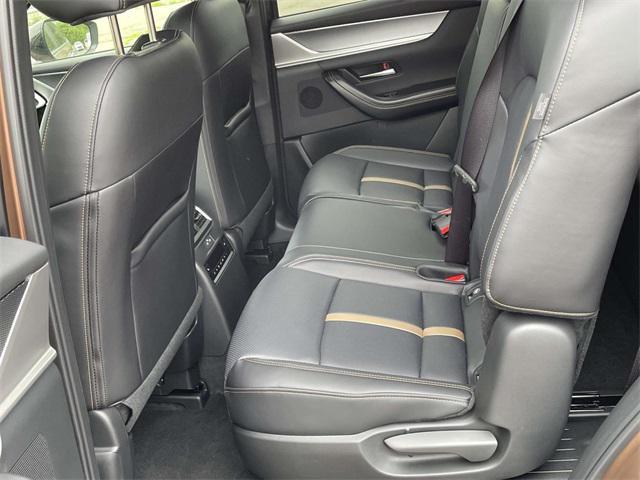 Photo of 2025 Melting Copper Metallic Mazda CX-70