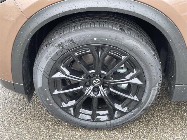 Photo of 2025 Melting Copper Metallic Mazda CX-70