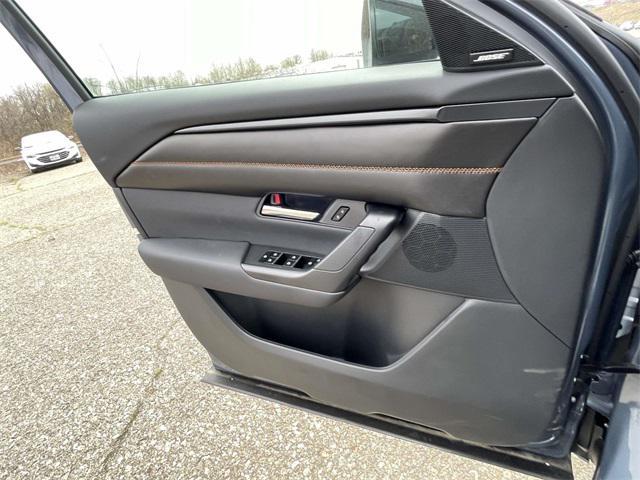 Photo of 2025 Gray Mazda CX-50