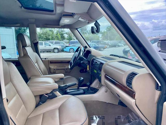 Photo of 2001 Black Land Rover Discovery