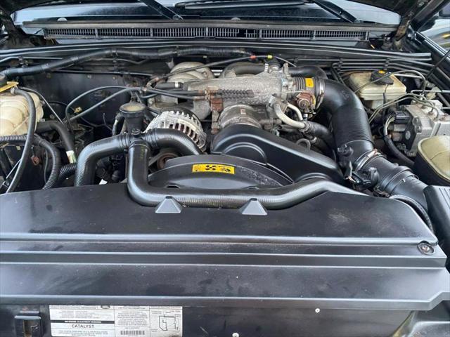 Photo of 2001 Black Land Rover Discovery
