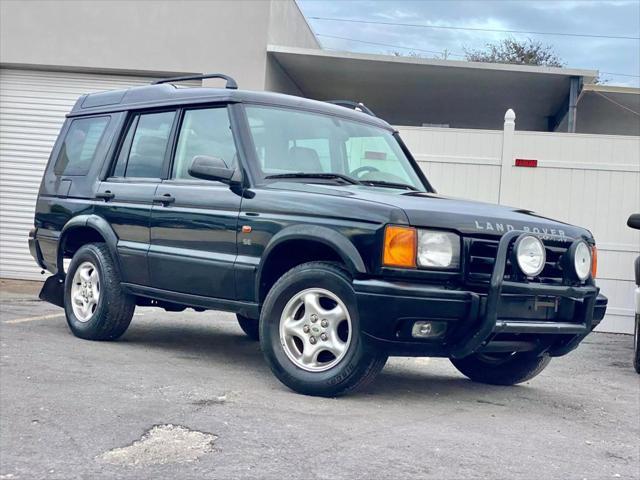 Photo of 2001 Black Land Rover Discovery