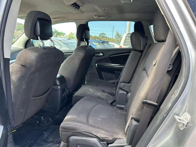 Photo of 2016 Gray Dodge Journey