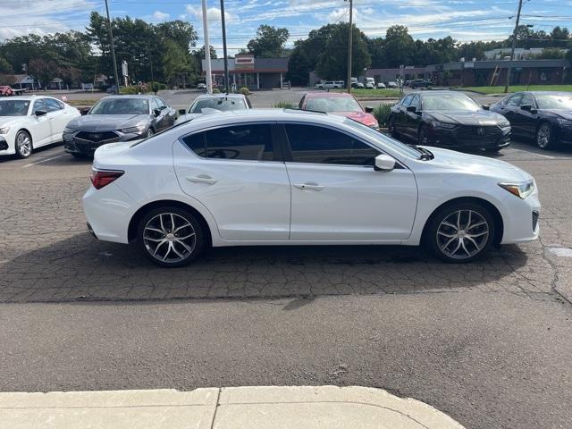 Photo of 2021 Platinum White Pearl Acura ILX