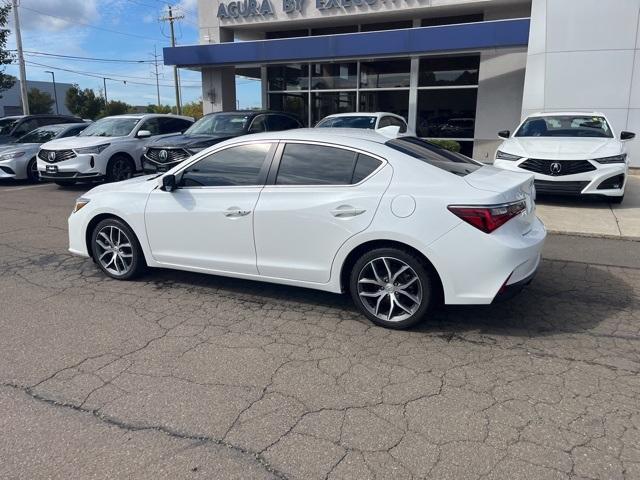 Photo of 2021 Platinum White Pearl Acura ILX