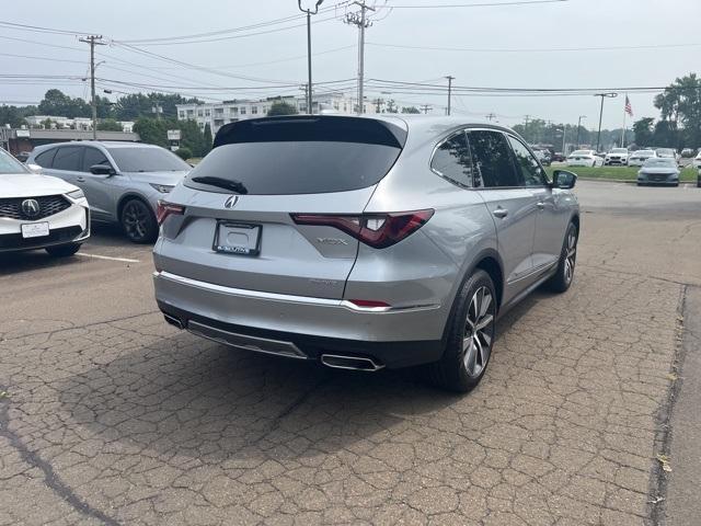 Photo of 2025 Lunar Silver Metallic Acura MDX