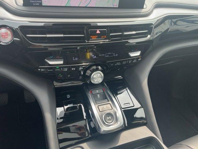 Photo of 2025 Lunar Silver Metallic Acura MDX