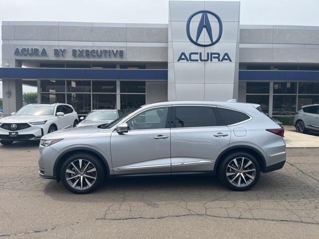 Photo of 2025 Lunar Silver Metallic Acura MDX