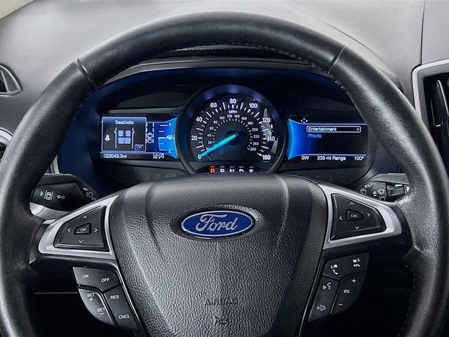 Photo of 2022 Carbonized Gray Metallic Ford Edge
