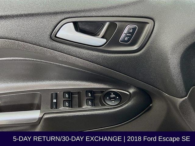 Photo of 2018 Lightning Blue Metallic Ford Escape