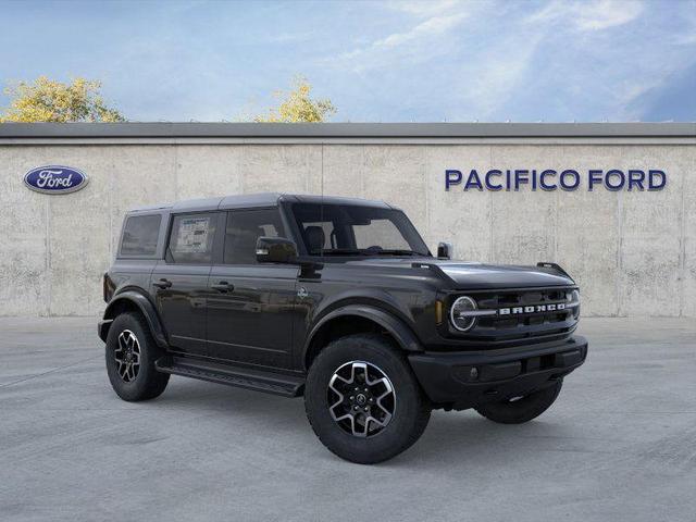 Photo of 2025 Shadow Black Ford Bronco