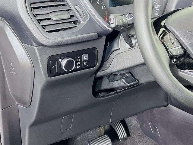 Photo of 2022 Agate Black Metallic Ford Escape