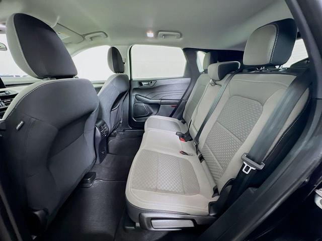 Photo of 2022 Agate Black Metallic Ford Escape