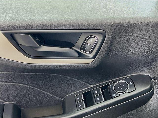 Photo of 2022 Agate Black Metallic Ford Escape