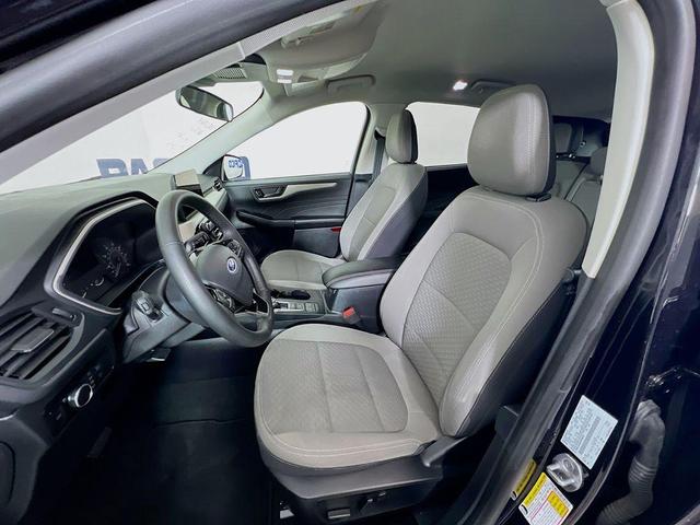 Photo of 2022 Agate Black Metallic Ford Escape