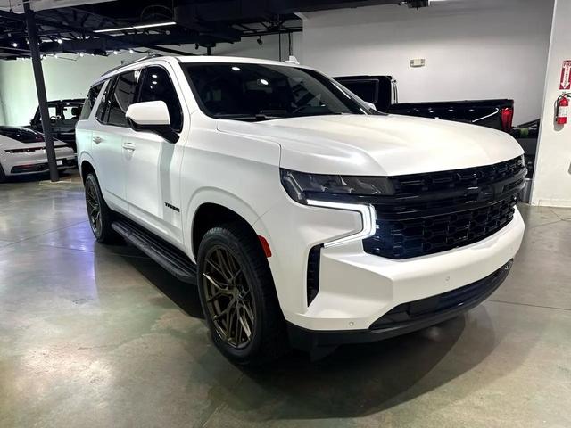 Photo of 2024 Summit White Chevrolet Tahoe