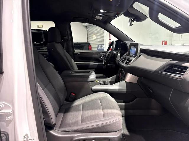 Photo of 2024 Summit White Chevrolet Tahoe