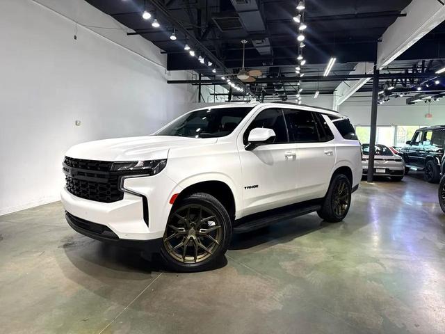 Photo of 2024 Summit White Chevrolet Tahoe