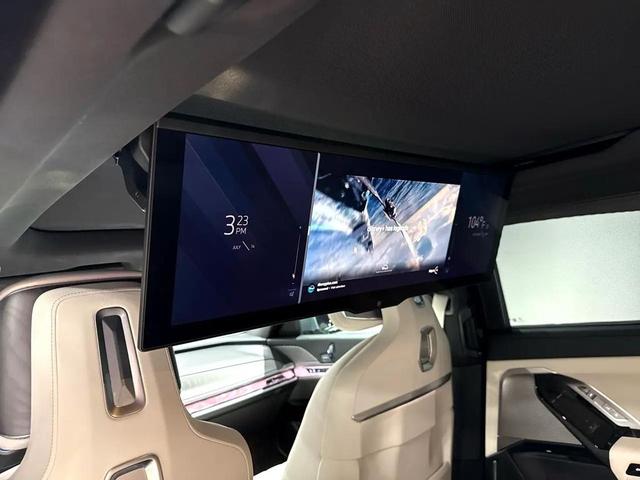Photo of 2024 Gray BMW i7